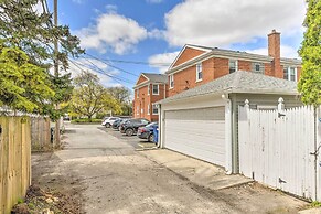 Spacious Oak Park Home, 11 Mi to Downtown Chicago!