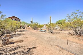Dreamy Desert Studio w/ Deck + Pool Access!