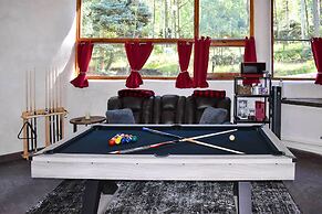 Angel Fire Cabin w/ Deck ~ 2 Mi to Ski & Hiking!