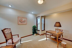 Loveland Townhome: Walkable to Lake & Park!