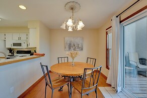 Loveland Townhome: Walkable to Lake & Park!