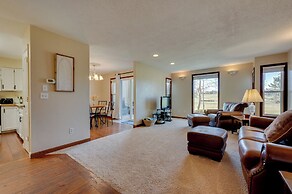 Loveland Townhome: Walkable to Lake & Park!