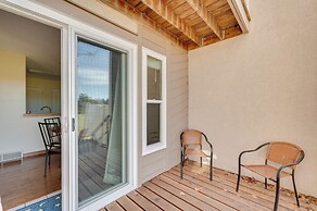 Loveland Townhome: Walkable to Lake & Park!