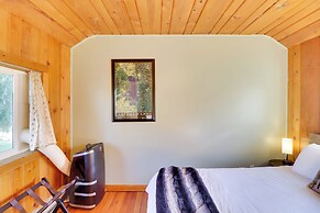 Lakeside Cabin w/ Beach ~ 14 Mi to Ski Area!