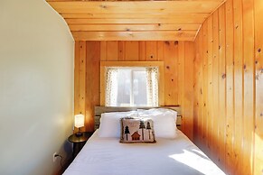 Lakeside Cabin w/ Beach ~ 14 Mi to Ski Area!