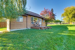 Lakeside Cabin w/ Beach ~ 14 Mi to Ski Area!