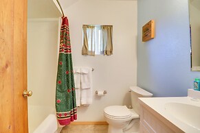 Lakeside Cabin w/ Beach ~ 14 Mi to Ski Area!