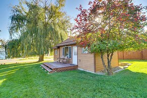 Lakeside Cabin w/ Beach ~ 14 Mi to Ski Area!