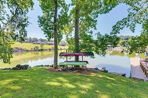 Lake House Haven: Fire Pit, Boat Dock + More!