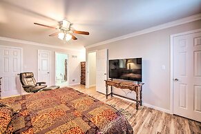 East Earl Retreat w/ Hot Tub < 4 Mi to Town!