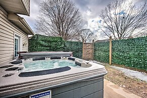 East Earl Retreat w/ Hot Tub < 4 Mi to Town!