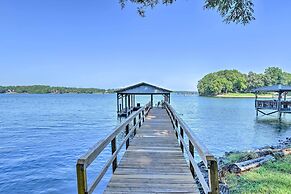 Dreamy Lake Norman Cottage w/ Panoramic Lake Views