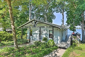 Dreamy Lake Norman Cottage w/ Panoramic Lake Views