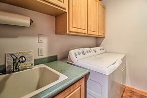 Hot Tub, Game Room & Theater: Luxe Show Low Home