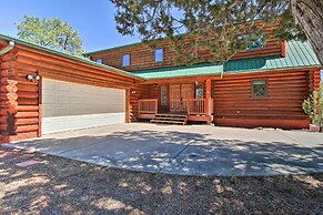 Hot Tub, Game Room & Theater: Luxe Show Low Home