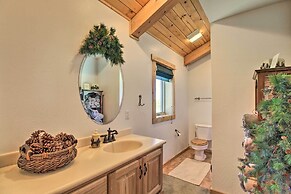 Hot Tub, Game Room & Theater: Luxe Show Low Home