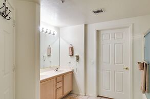 Phoenix Couples Condo w/ Deck & Resort Amenities!