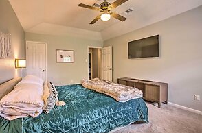 Pet-friendly Bryan Home < 5 Mi to Texas A & M!