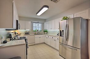 Pet-friendly Bryan Home < 5 Mi to Texas A & M!