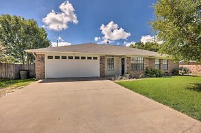 Pet-friendly Bryan Home < 5 Mi to Texas A & M!