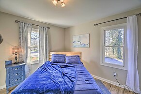 Cozy Bristol Home w/ Yard ~ 1 Mile to Downtown!