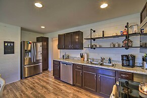 Cozy Bristol Home w/ Yard ~ 1 Mile to Downtown!