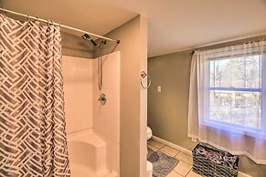 Cozy Bristol Home w/ Yard ~ 1 Mile to Downtown!