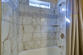 5 Mi to Dtwn Prescott: Home w/ Deck & Mtn Views