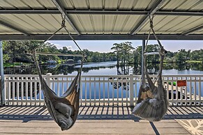 'the Grey Goose': Waterfront Home With Beach