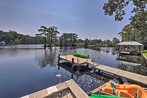 'the Grey Goose': Waterfront Home With Beach
