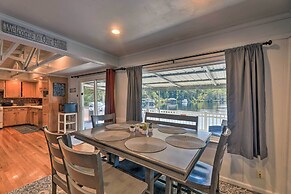 'the Grey Goose': Waterfront Home With Beach