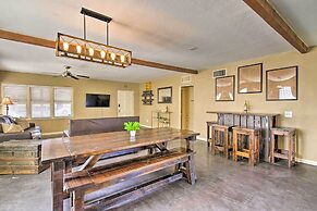 2 Mi to Dtwn Phoenix: Cottage w/ Private Yard!