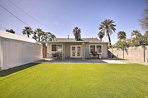 2 Mi to Dtwn Phoenix: Cottage w/ Private Yard!