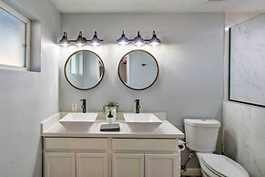 Charming Phoenix Home w/ Patio ~ 3 Miles to Dtwn!