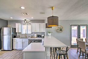 Charming Phoenix Home w/ Patio ~ 3 Miles to Dtwn!