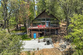 Hike, Bike & Golf: Peaceful Cabin in Twain Harte!