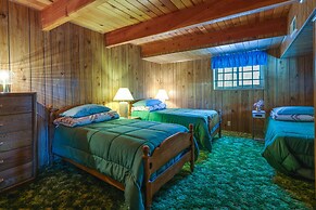 Hike, Bike & Golf: Peaceful Cabin in Twain Harte!