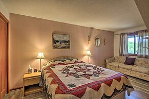 Resort Condo w/ Lake + Pool ~ 5 Mi to Flume Gorge!