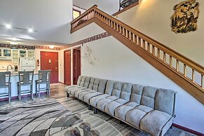 Resort Condo w/ Lake + Pool ~ 5 Mi to Flume Gorge!