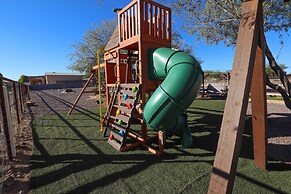 Phoenix 'kick Back Corral' w/ Outdoor Oasis!