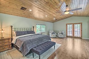 Cozy Pinetop Retreat w/ Yard & Heated Gazebo!