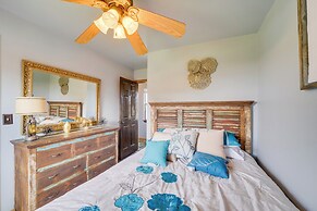 Incredible Log Home: 1 Mile From Lake Tenkiller