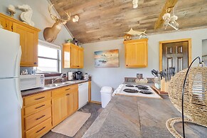 Incredible Log Home: 1 Mile From Lake Tenkiller