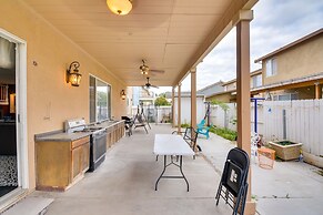 Luxe Atwater Home w/ Patio: 10 Mi to Yosemite Lake