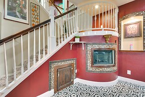 Luxe Atwater Home w/ Patio: 10 Mi to Yosemite Lake