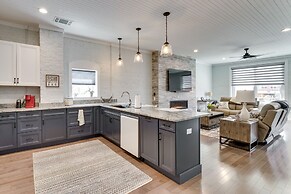 Walk to Downtown: Cozy Lenoir Apartment!