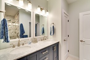 Walk to Downtown: Cozy Lenoir Apartment!