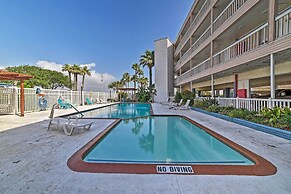 Corpus Christi Escape: Pool & Direct Beach Access!