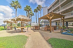 Corpus Christi Escape: Pool & Direct Beach Access!