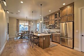 Chic & Modern Flagstaff Home w/ Hot Tub + Fire Pit